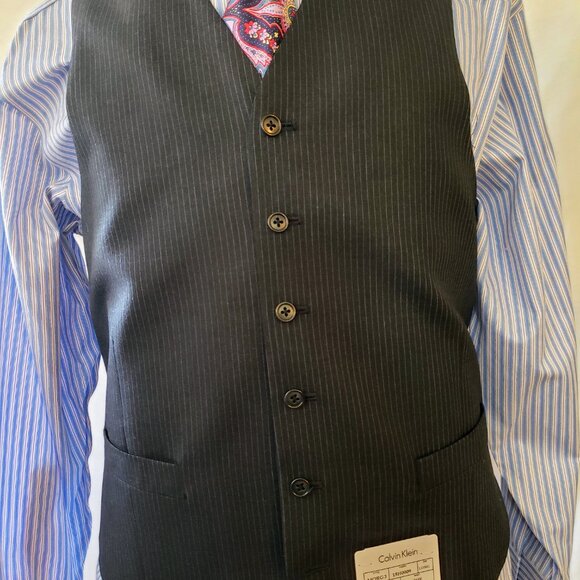 Calvin Klein Gray Pin 3 Btn, 3 pc Suit NWT - Picture 5 of 16